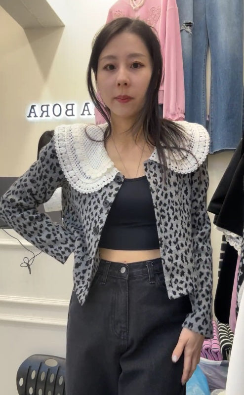 10B218 蕾絲大圓領豹紋針織外套