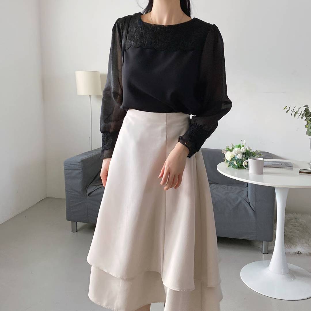 10B111 前襟花朵蕾絲雪紡上衣