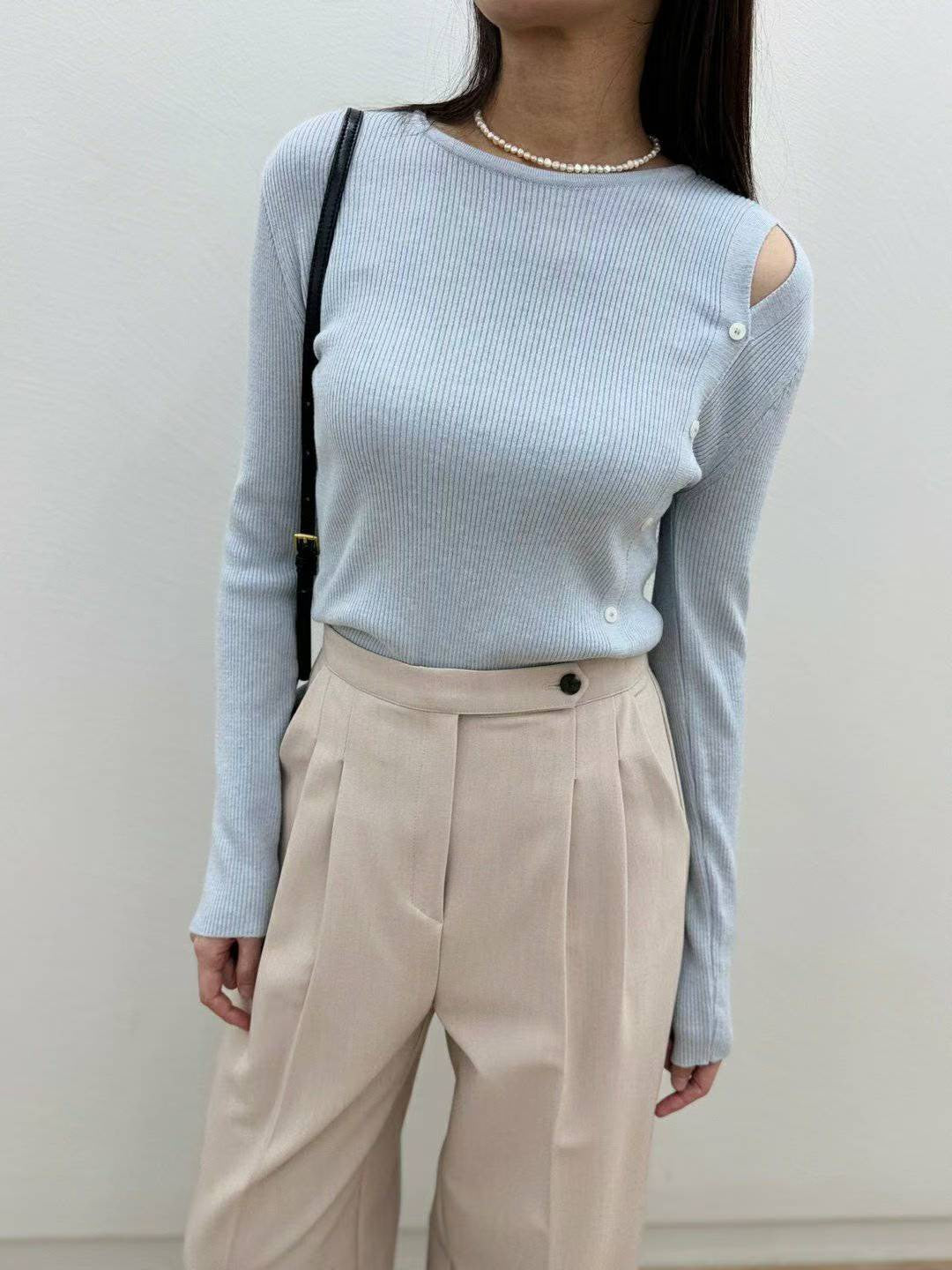 10C207 側排釦螺紋針織衫