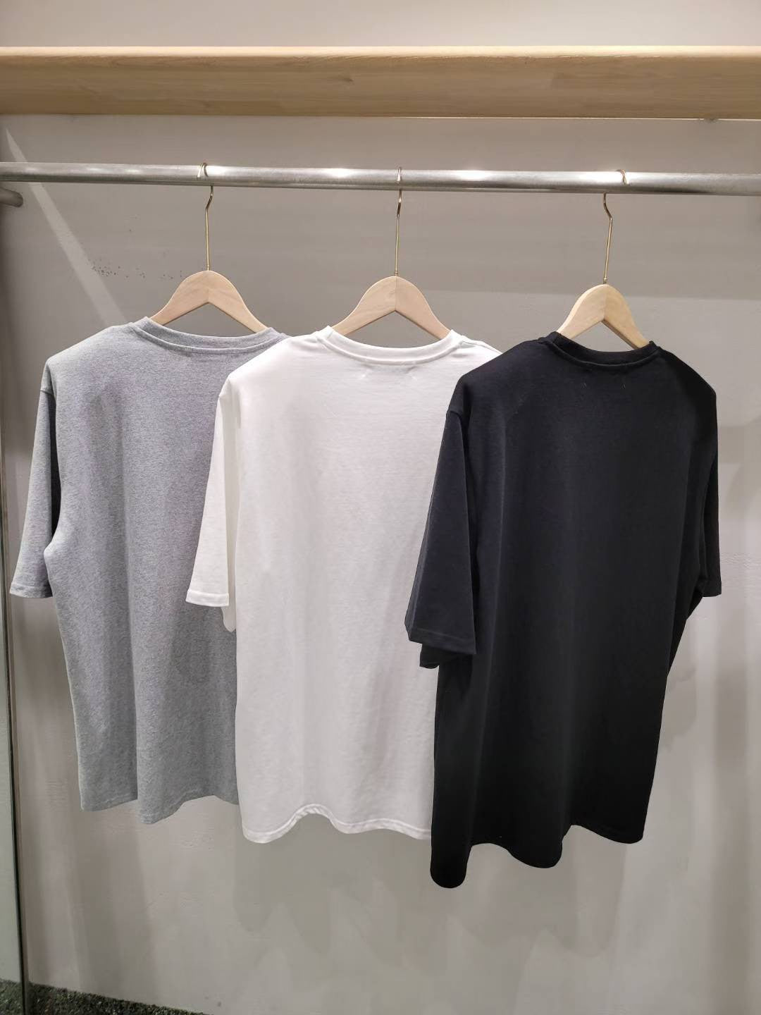 10A115 橘色字母照片長版短T