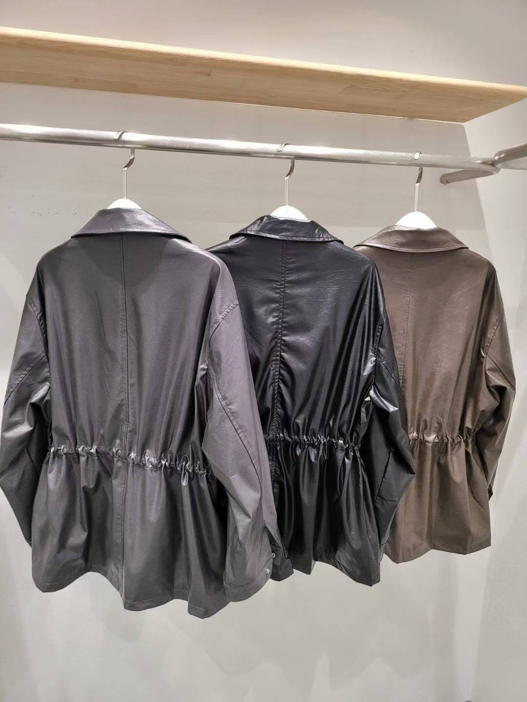 10A110 縮腰長版皮夾克