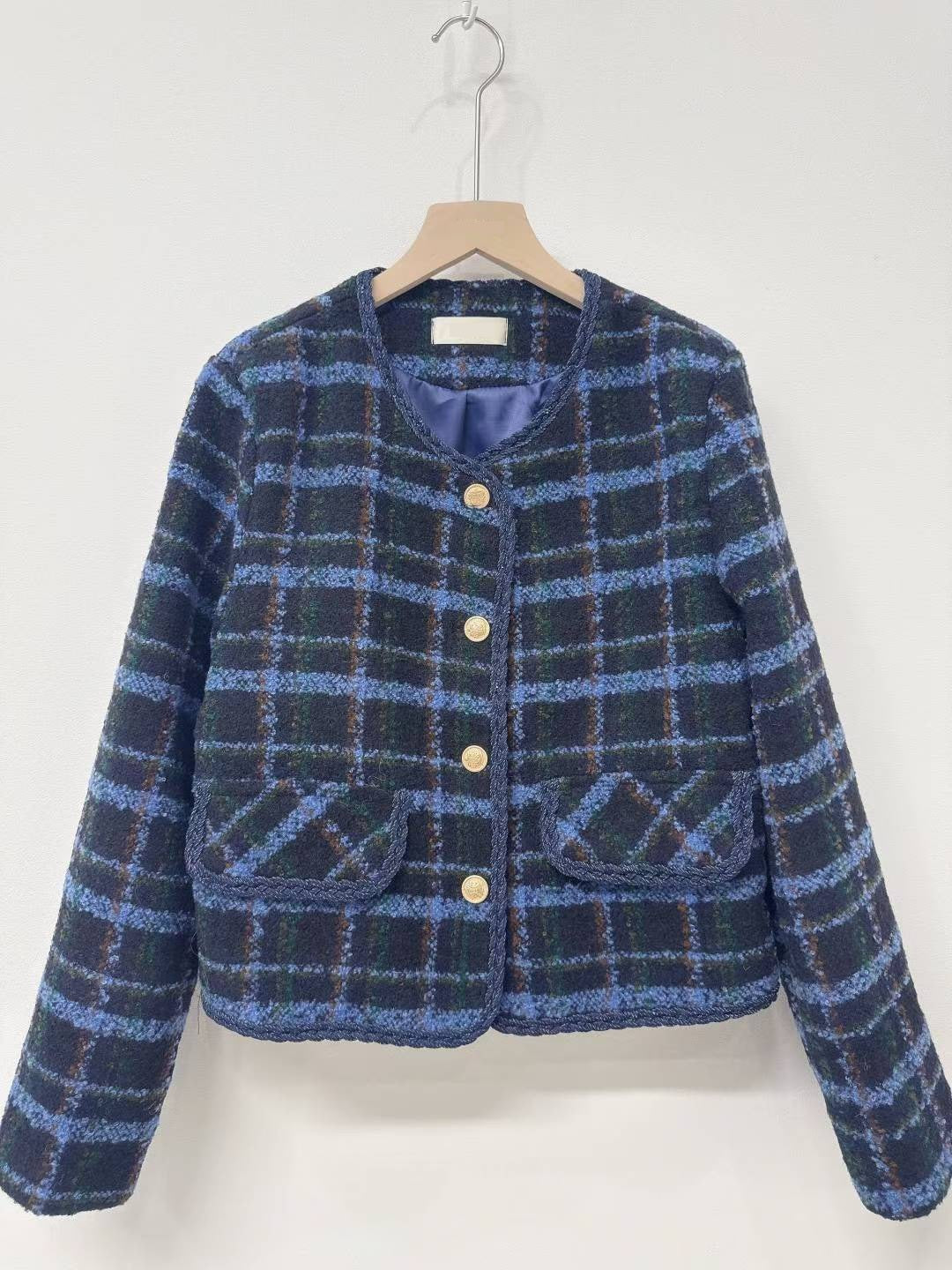 10D122 麻花滾邊格紋小香外套