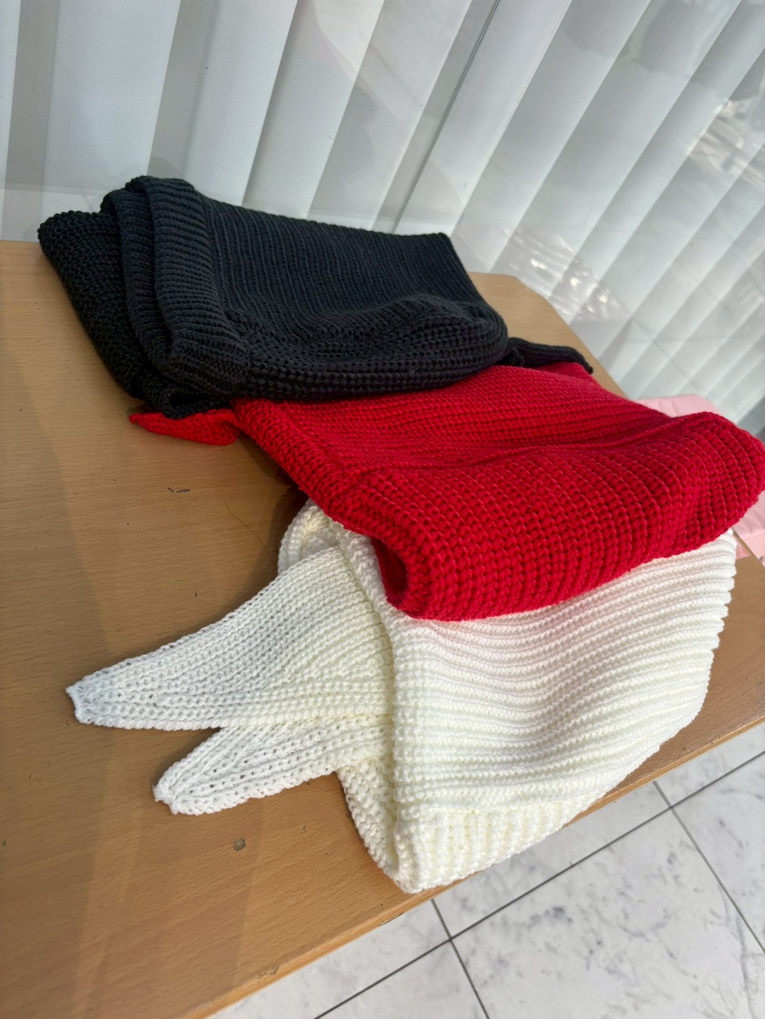 12C206 針織披巾毛帽