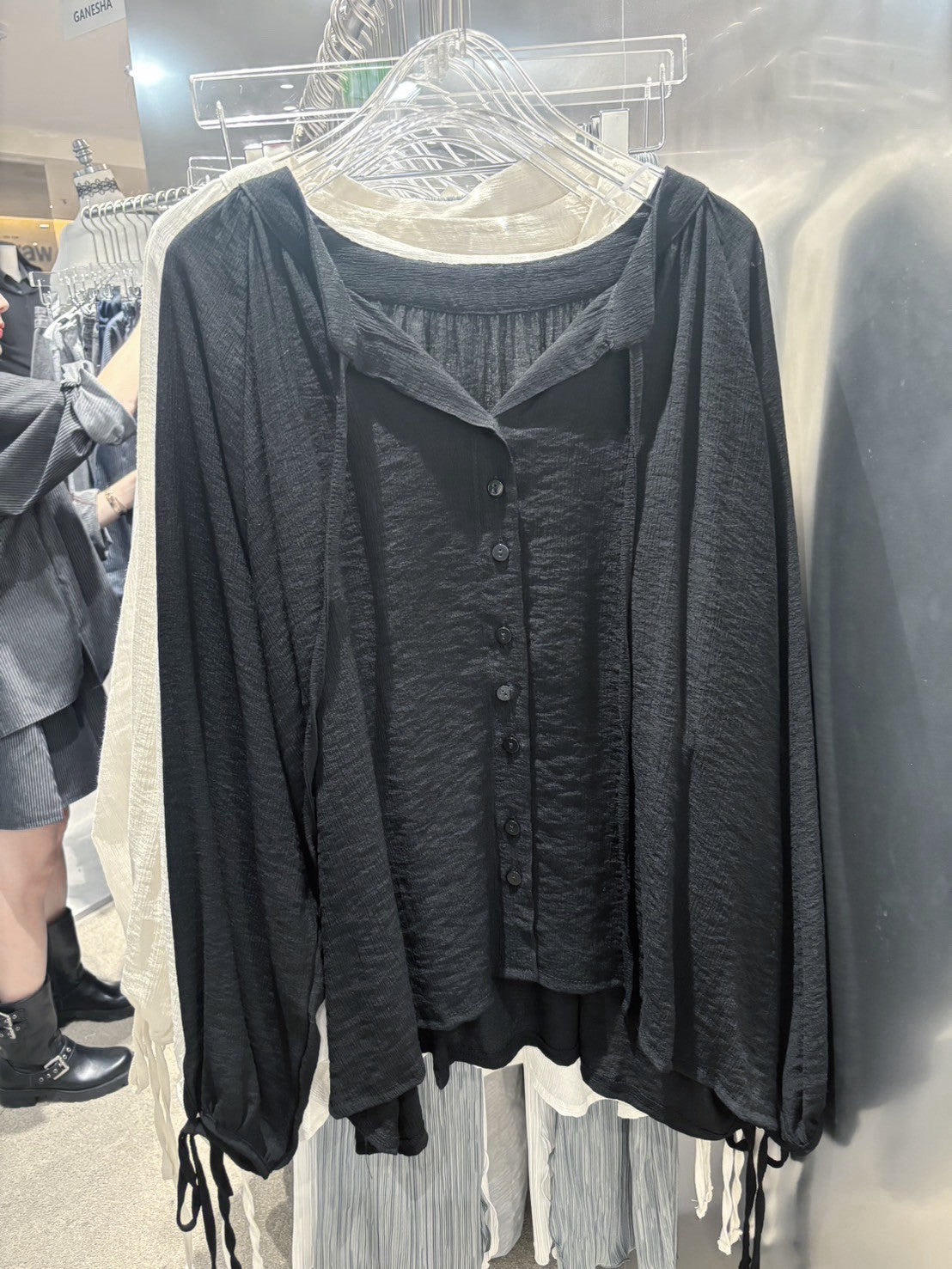 9C208 垂墜感排釦開襟罩衫