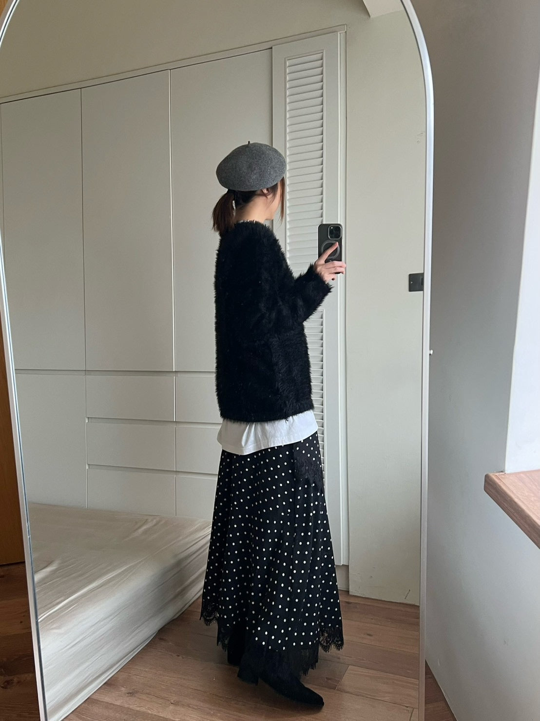 SW660 毛鬚感v領毛衣