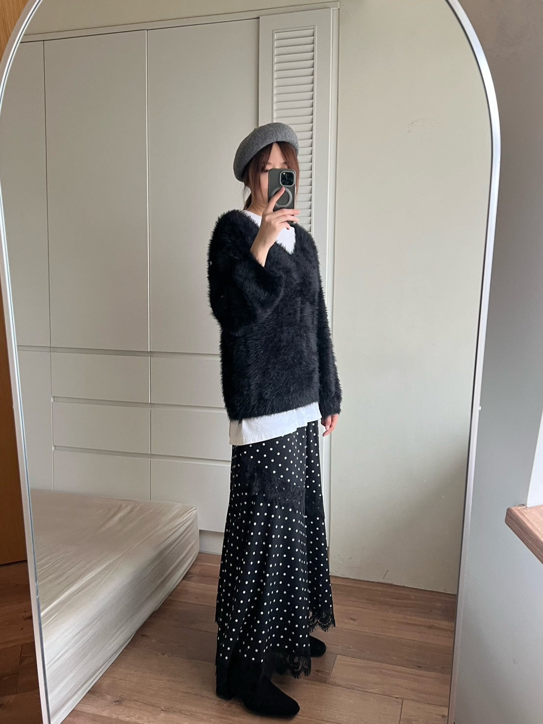 SW660 毛鬚感v領毛衣