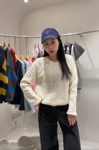 1B207 圓領麻花紋微鬆份毛衣