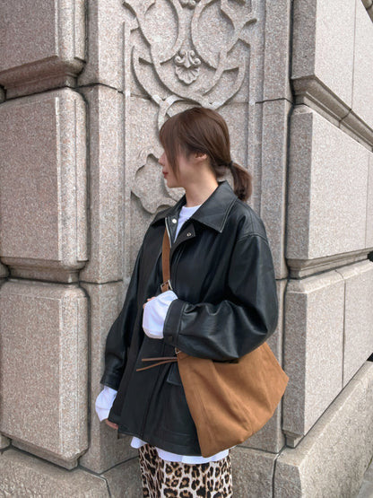 10D121 領子縮腰拉鍊皮外套