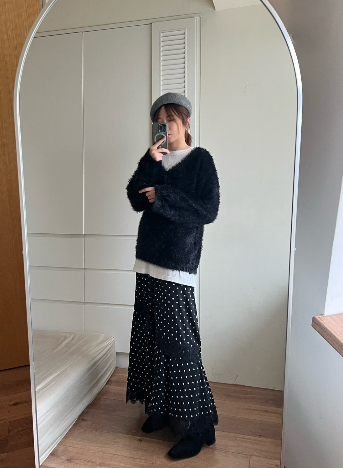 SW660 毛鬚感v領毛衣