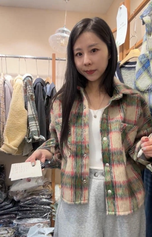 10A208 毛鬚感格紋襯衫外套