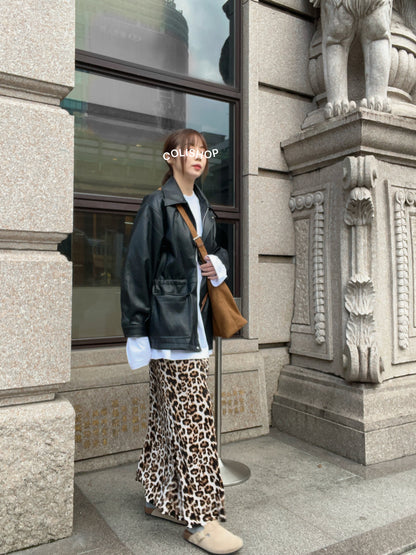 10D121 領子縮腰拉鍊皮外套