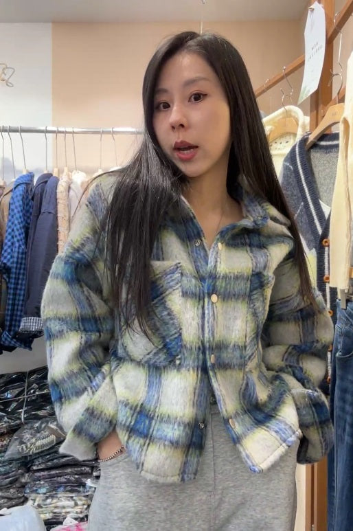 10A208 毛鬚感格紋襯衫外套