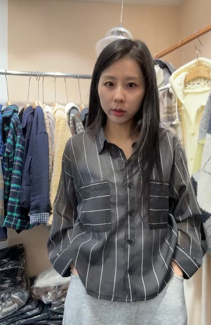 10A211 透膚感細條紋短版襯衫