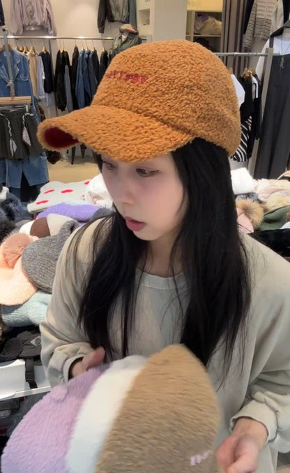 1C213 羔羊毛棒球帽