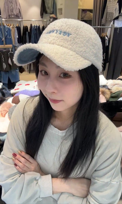 1C213 羔羊毛棒球帽