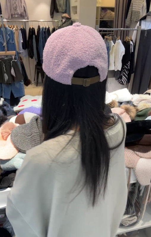 1C213 羔羊毛棒球帽