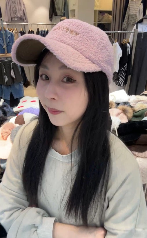 1C213 羔羊毛棒球帽