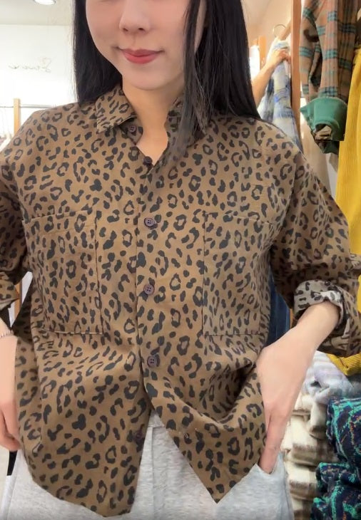 10A213 豹紋短版襯衫