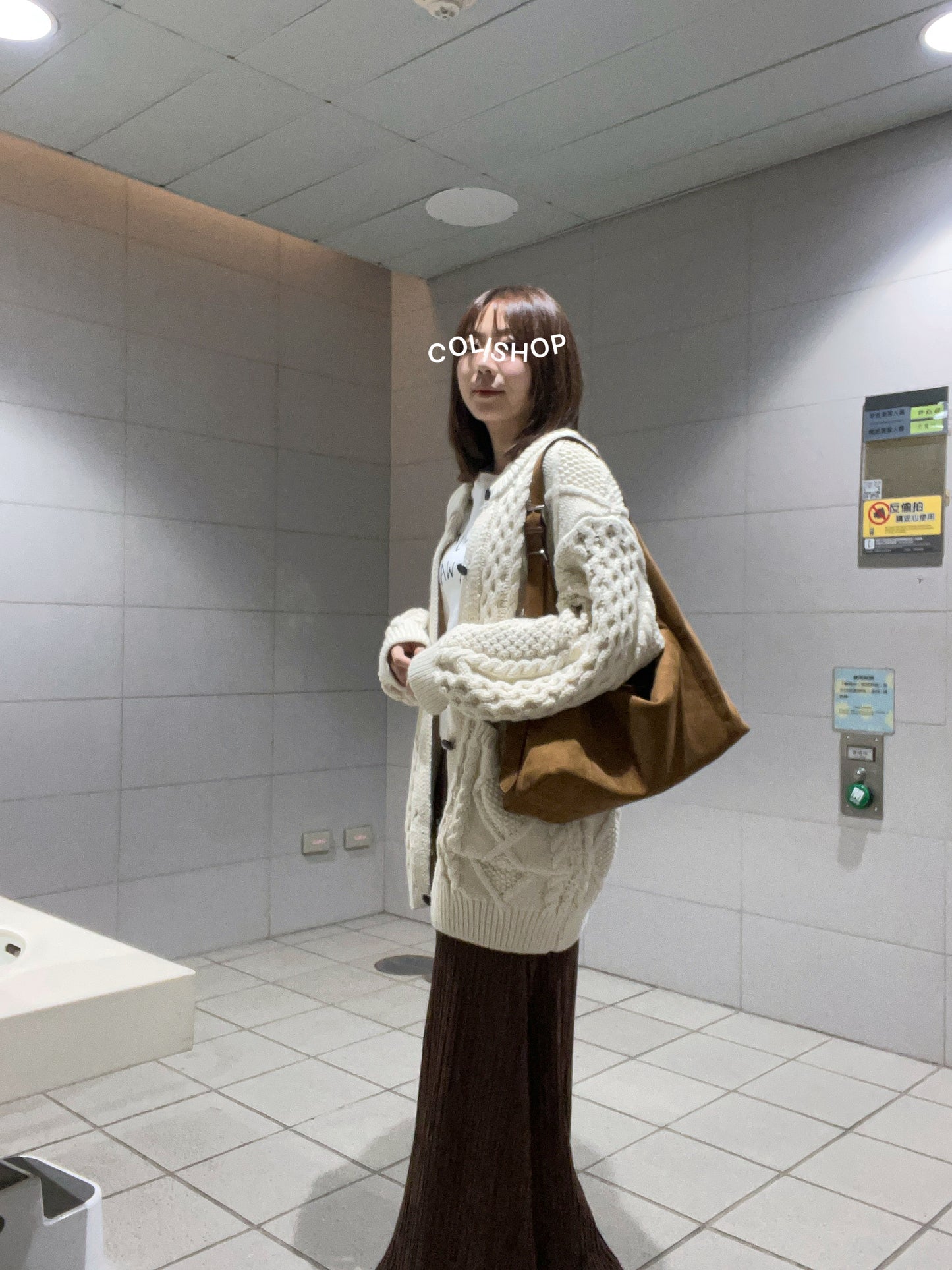 JK1878 立體織紋針織外套