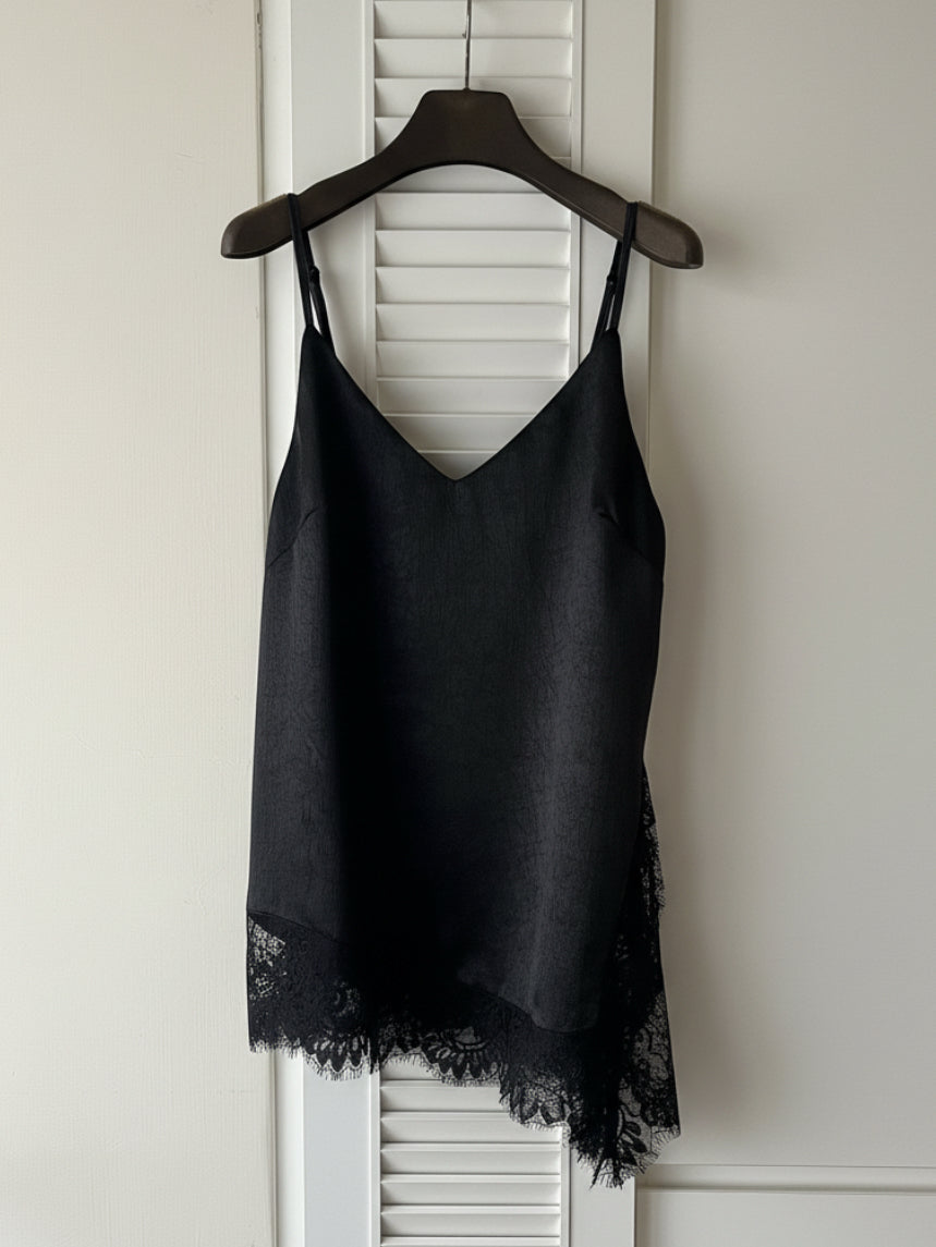 ST4528 細帶拚蕾絲緞面背心