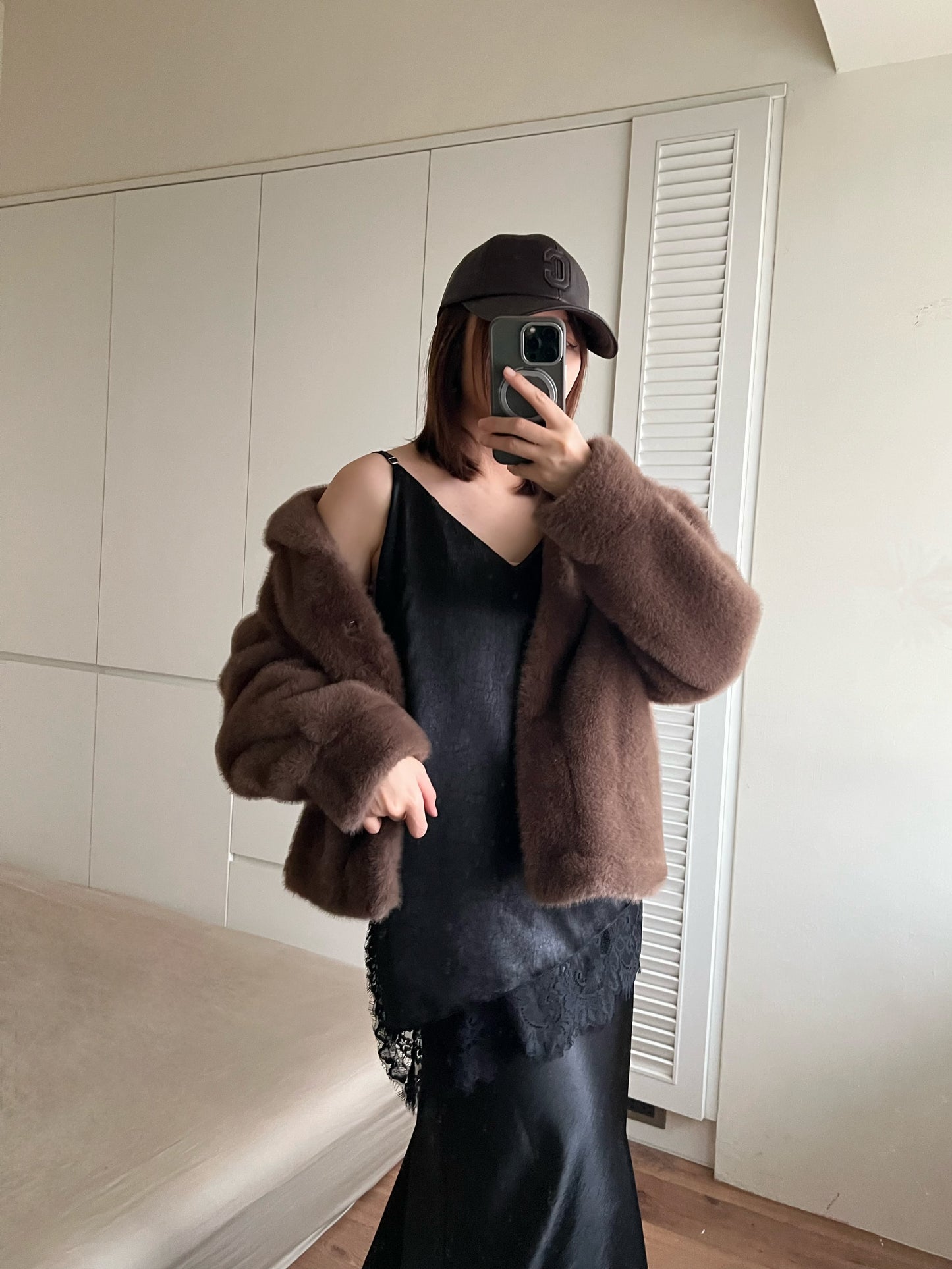 ST4528 細帶拚蕾絲緞面背心