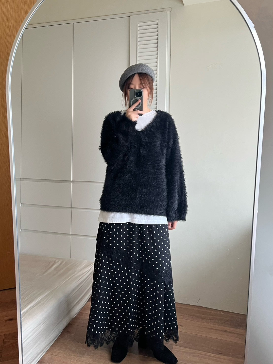 SW660 毛鬚感v領毛衣