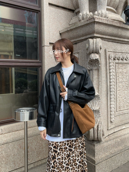 10D121 領子縮腰拉鍊皮外套