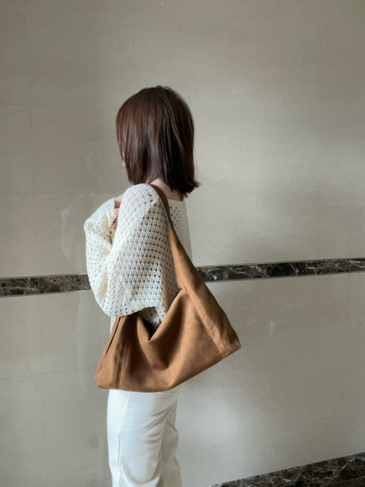 BA019 麂皮中型側背包