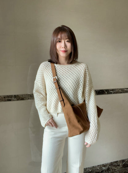 BA019 麂皮中型側背包