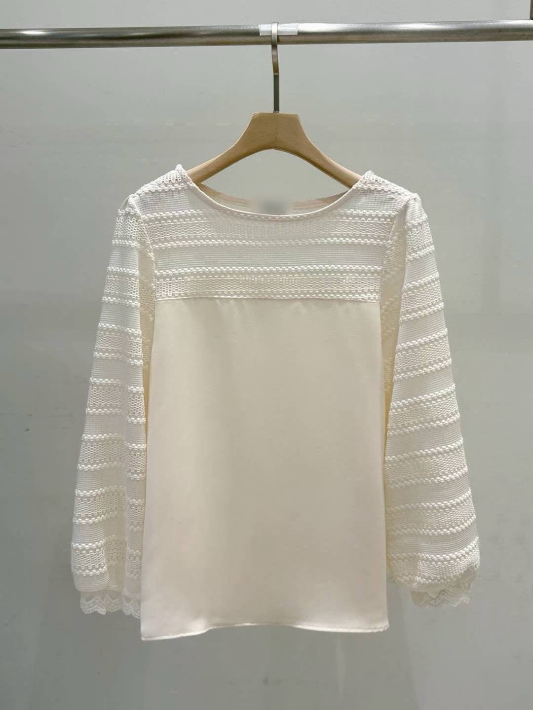 10B109 前襟橫條蕾絲雪紡上衣
