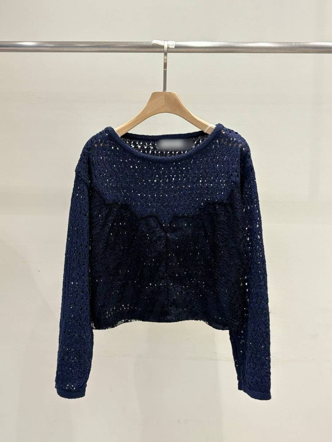 10B103 勾針下蕾絲針織衫