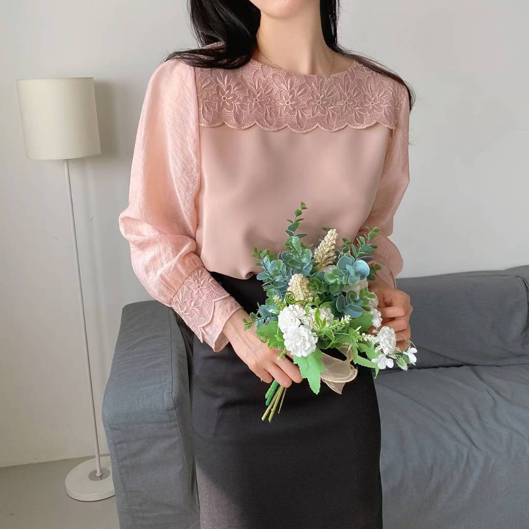 10B111 前襟花朵蕾絲雪紡上衣