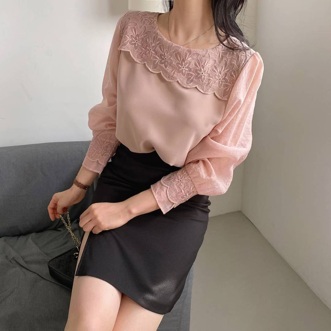 10B111 前襟花朵蕾絲雪紡上衣