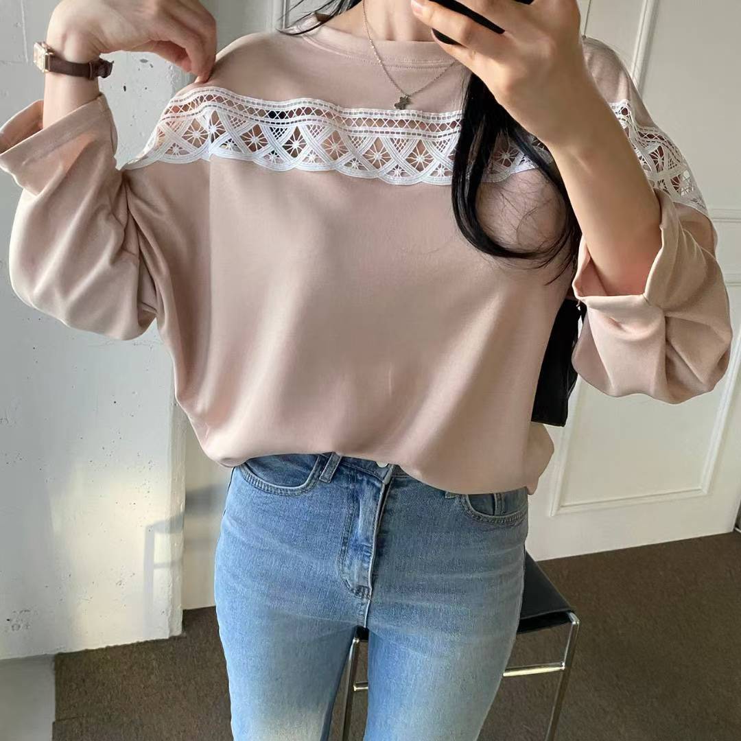 10B107 中拼布蕾絲舒服綿上衣