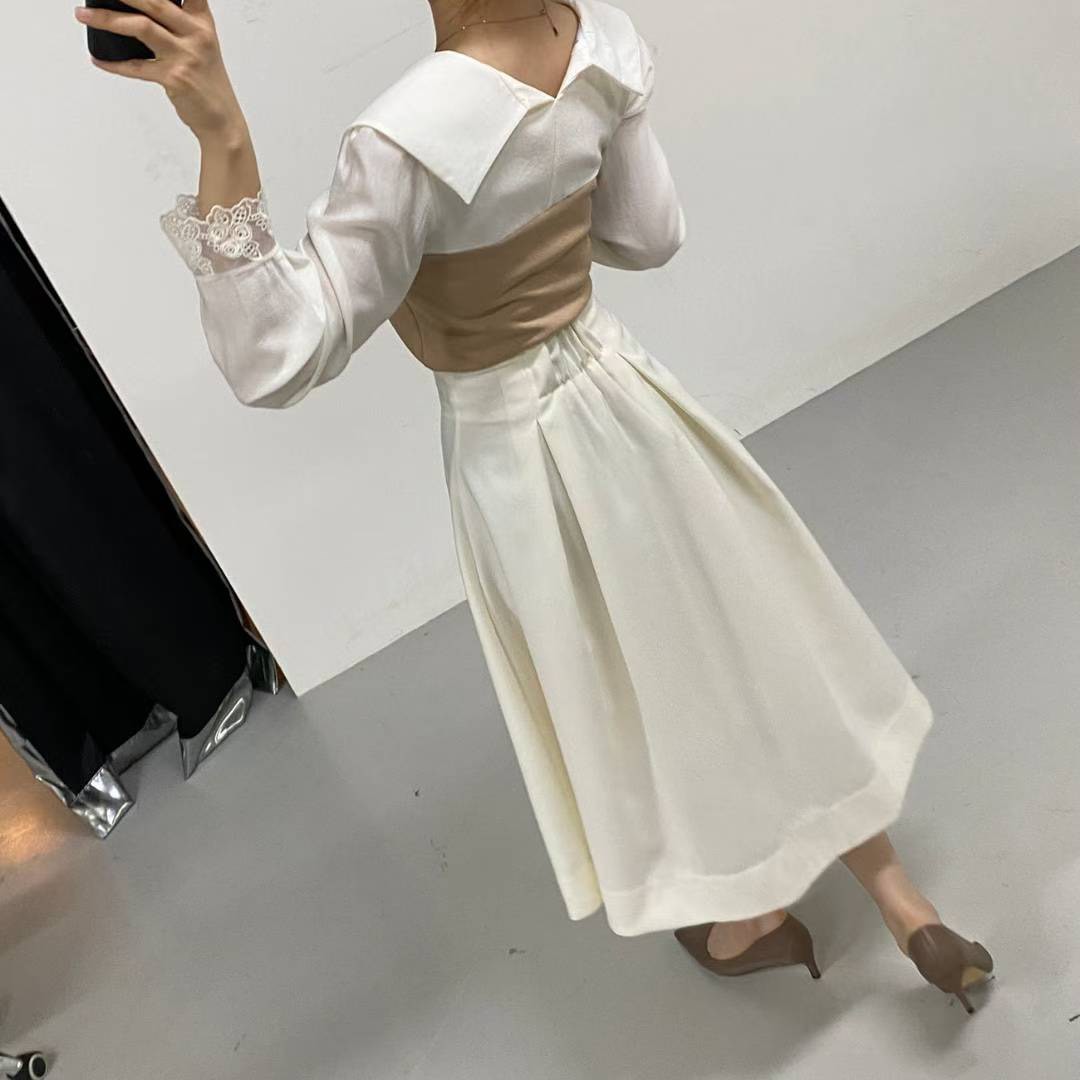 10B110 假兩件翻領拼接上衣