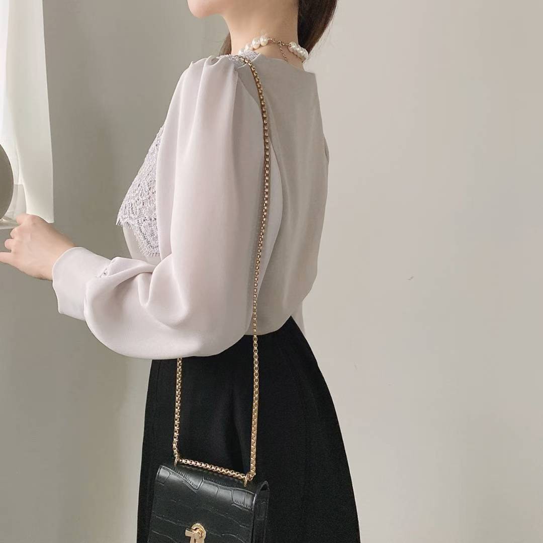 10B116 拚色蕾絲上衣