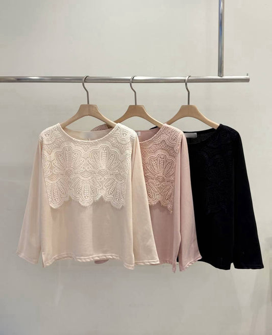 10B114 前襟大片蕾絲彈性棉上衣