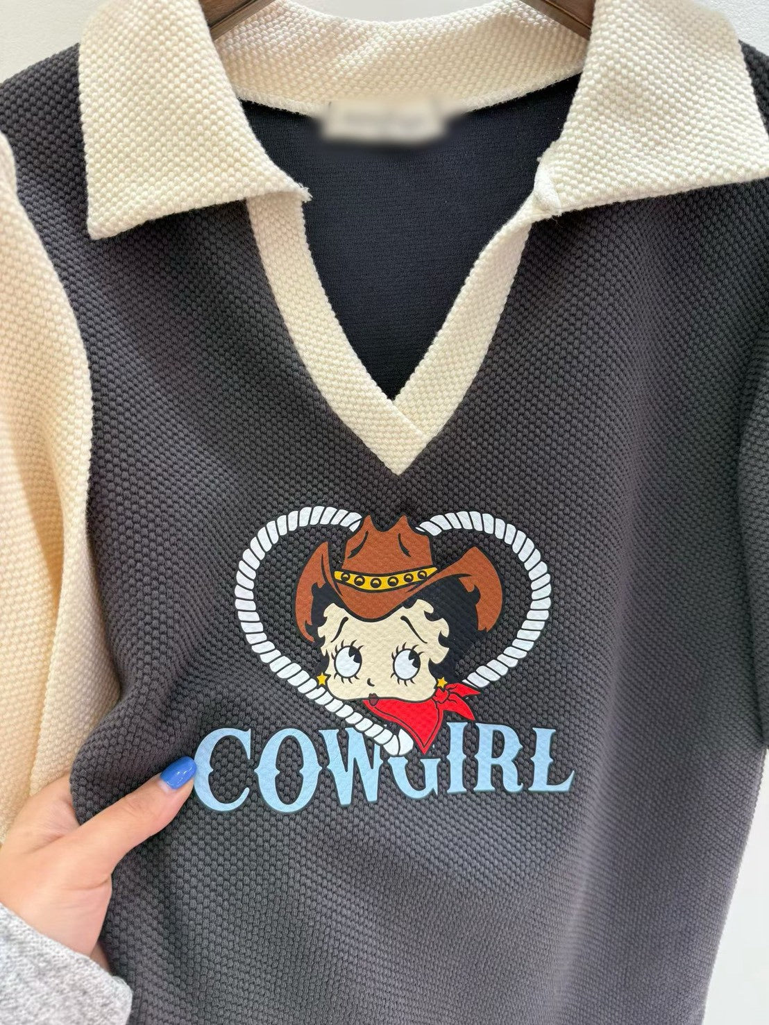 10B216 貝蒂領子短袖上衣