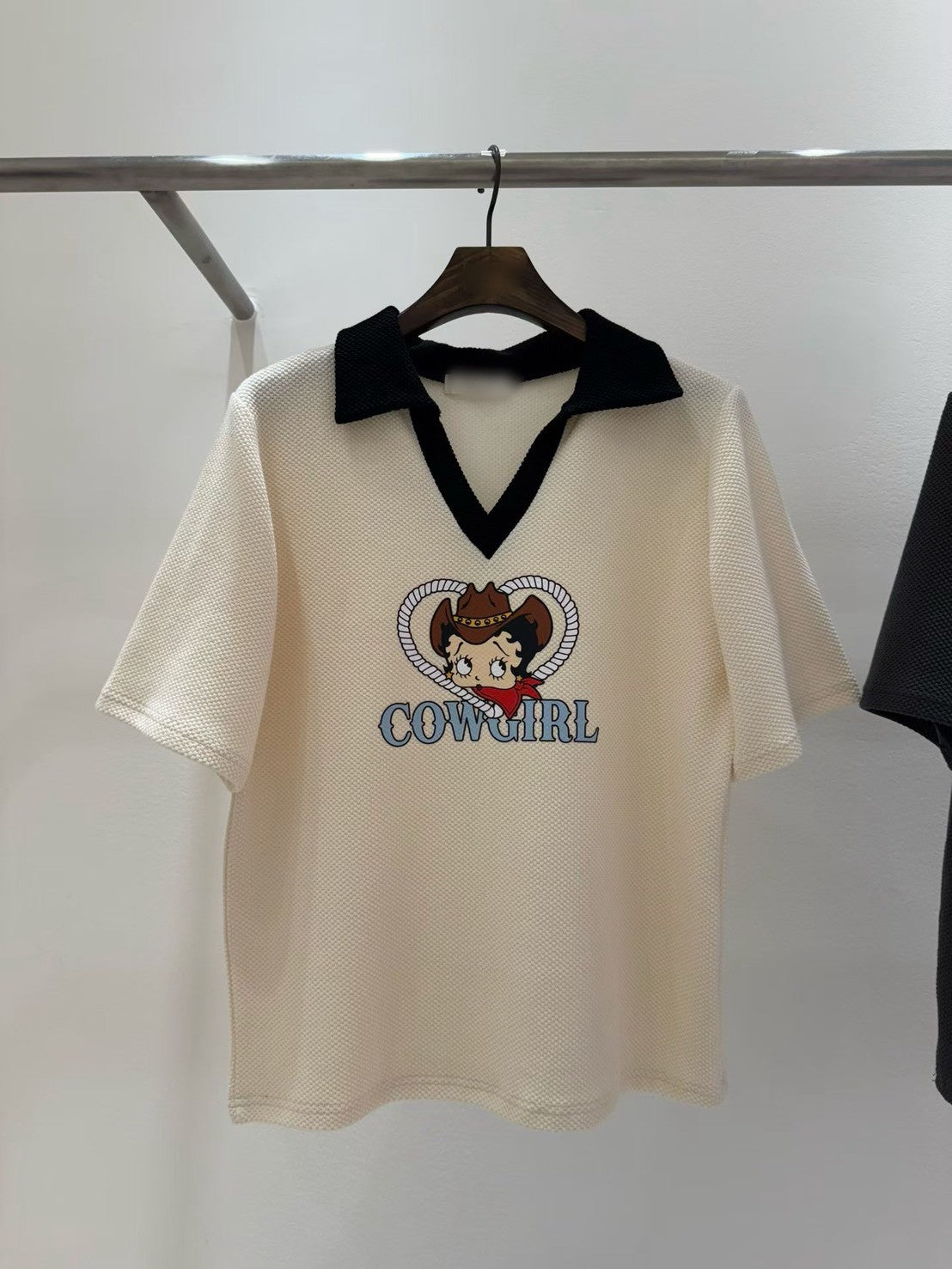 10B216 貝蒂領子短袖上衣