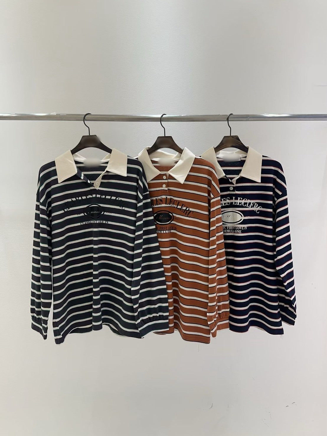 10B211 拚白領字母LOGO條紋長T