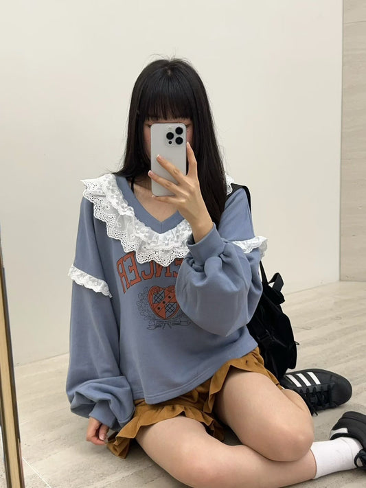 10B208 V領白色布蕾絲衛衣