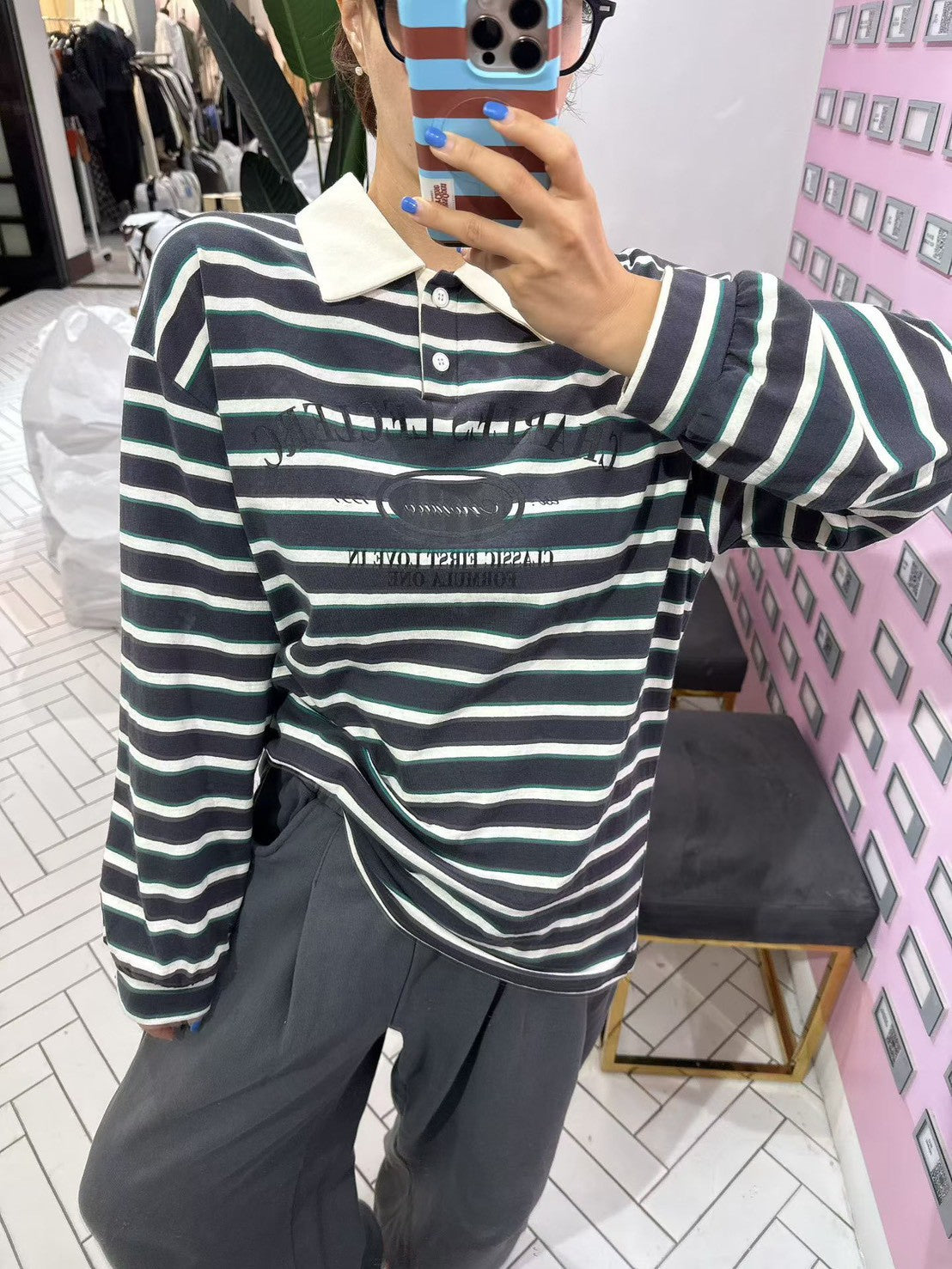 10B211 拚白領字母LOGO條紋長T