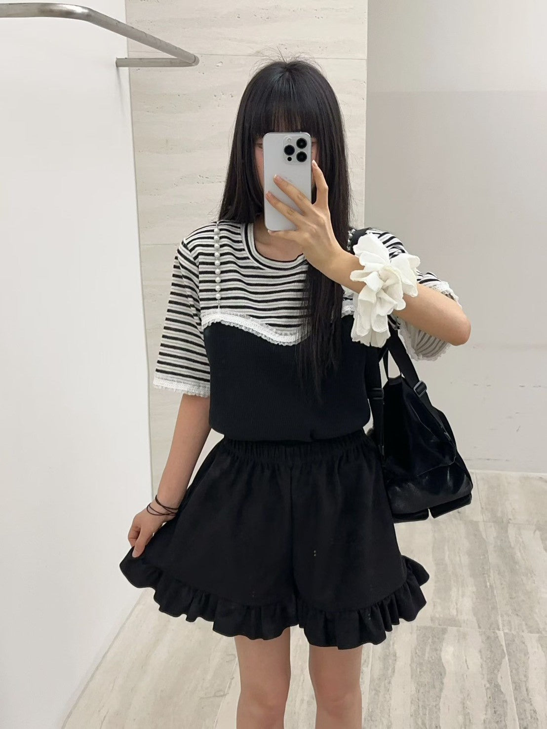 10B215 橫條珍珠肩帶異材質馬甲上衣