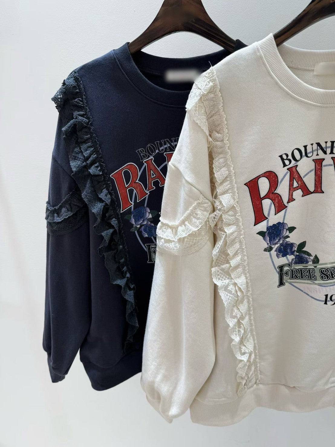 10B217 荷葉蕾絲玫瑰花衛衣(內磨毛)