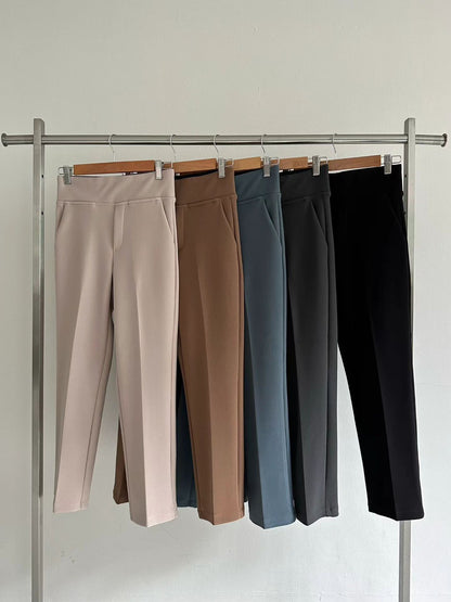 10D202 收腹款彈性小直筒西裝褲