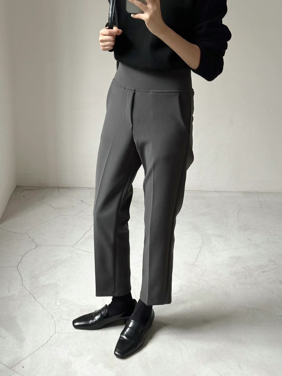 10D202 收腹款彈性小直筒西裝褲