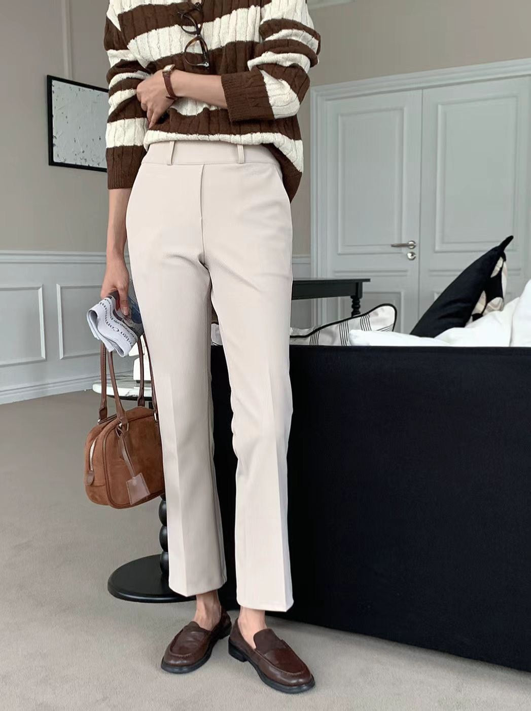 10D210 9分收腹小喇叭褲