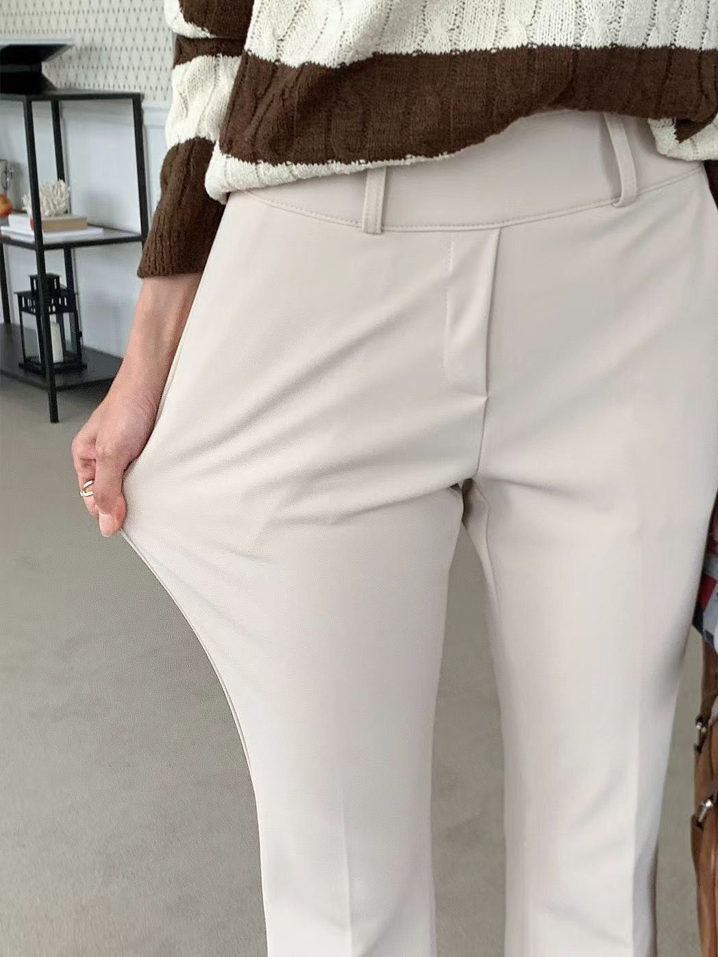 10D210 9分收腹小喇叭褲