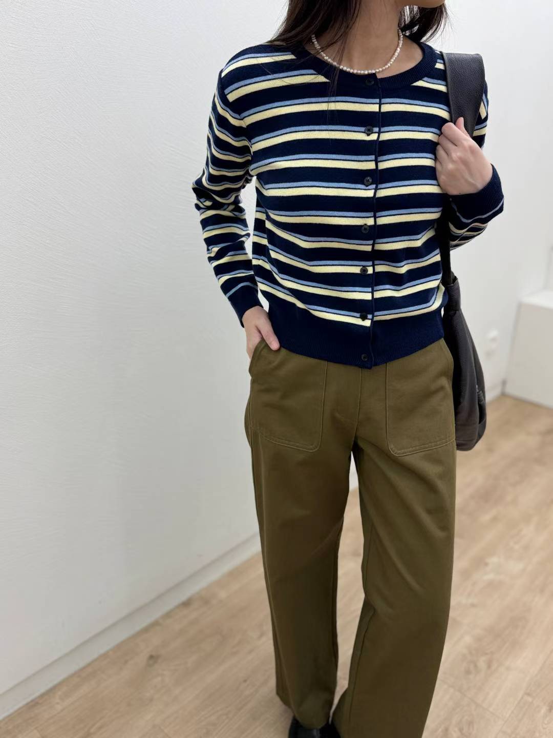 10C201 配色橫條針織外套