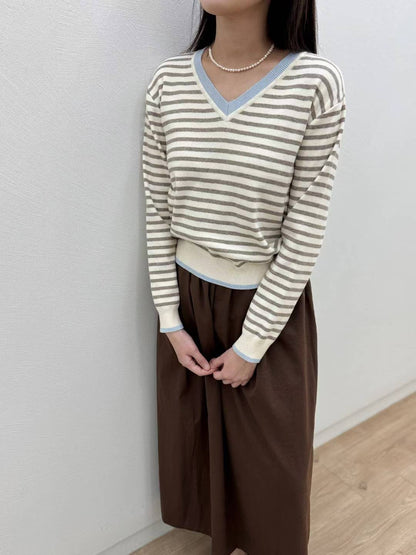 10C205 滾邊V領橫條針織衫